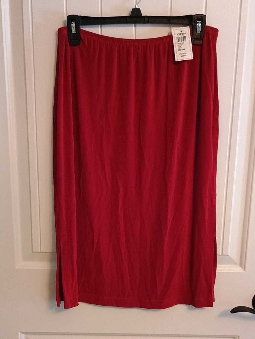 NWT Woman's Size 1 Chico's Traverlers  Red Midi Pull-On Skirt